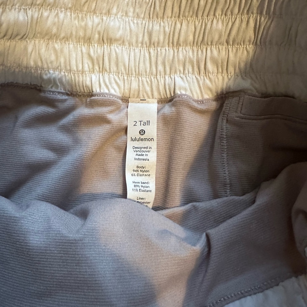 Lululemon Hotty Hot High Rise Shorts - Picture 5 of 5